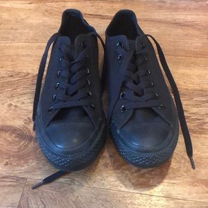 Converse All Star low tops - 7.5 Women/5.5 Men